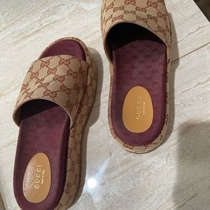 Gucci platform flats